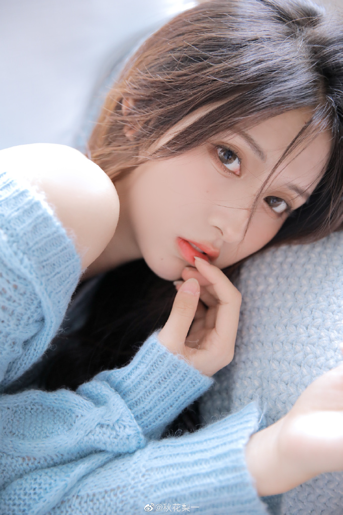 美女被小头头咬视频大全