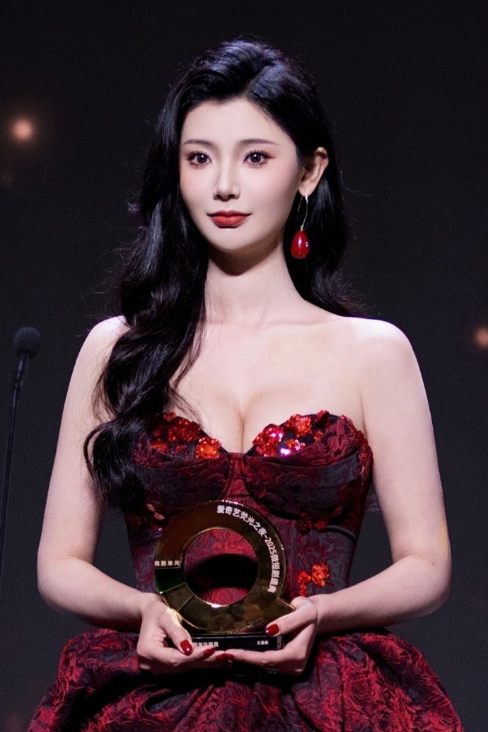 《同居粘液》动漫第一季免费观看全