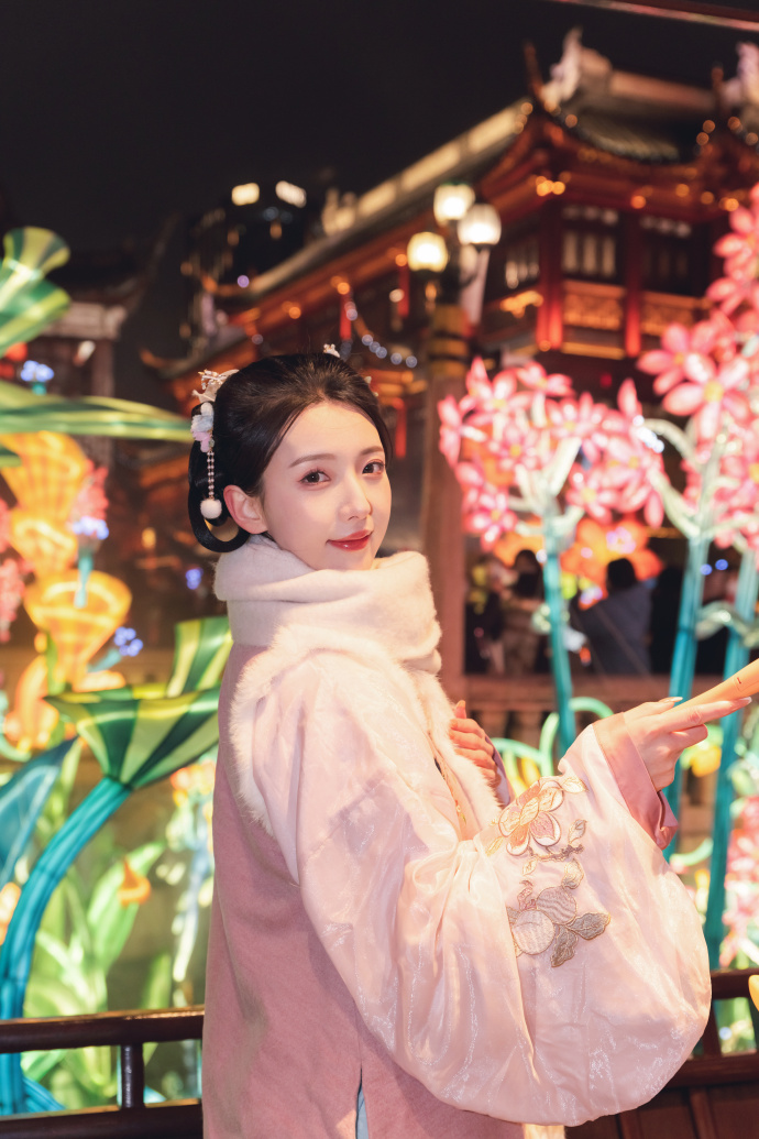 SEO优化：如何有效提升网站流量与用户粘性